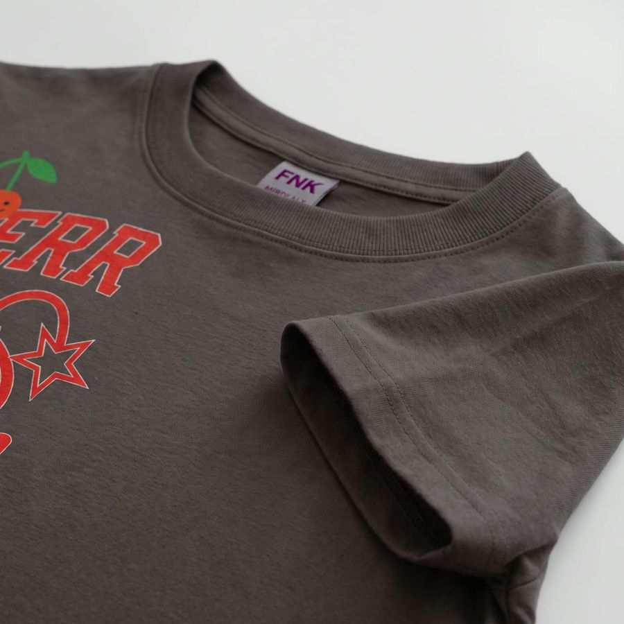 Cherry Bomb T Shirt – Close-up: collar, cuff, hem