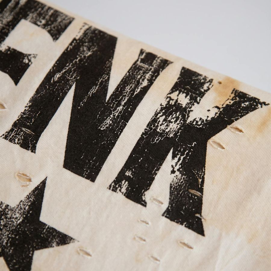 Dstry Uniform T Shirt – Close-up: print / fabric