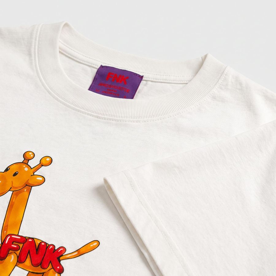Sahara Tee – Close-up: collar, cuff, hem